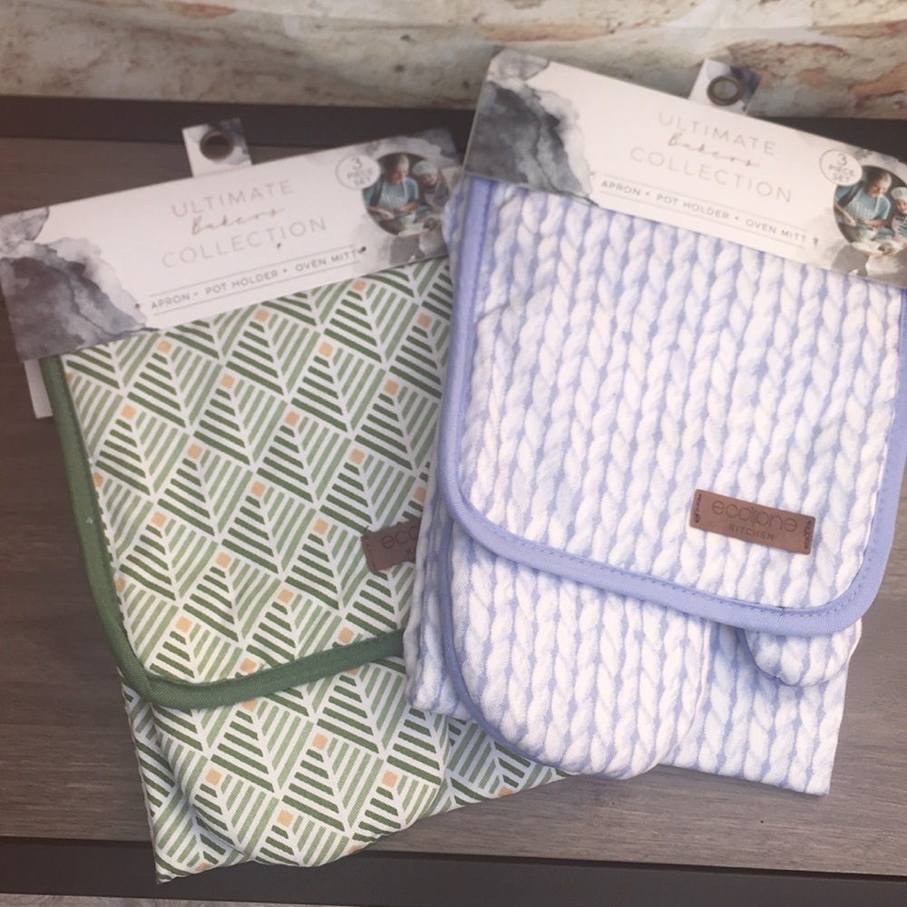 New Eco One 3 pc Set Apron/Oven Mitt/Potholder Housewarming Gift Holiday Hostess